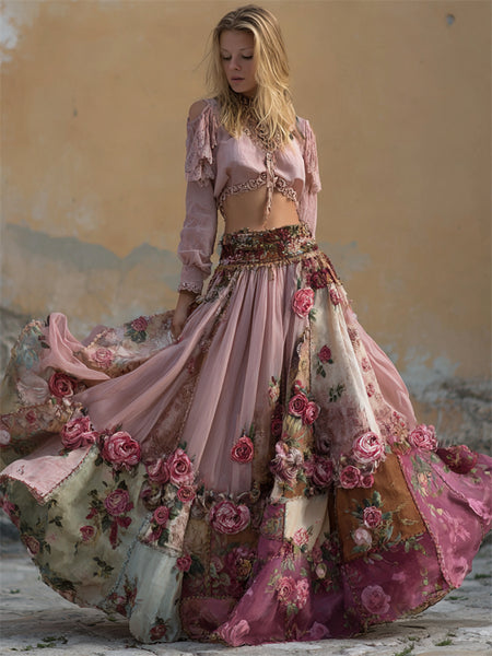 Falda ancha fluida estilo boho con bordado de rosas rosas y patchwork floral 